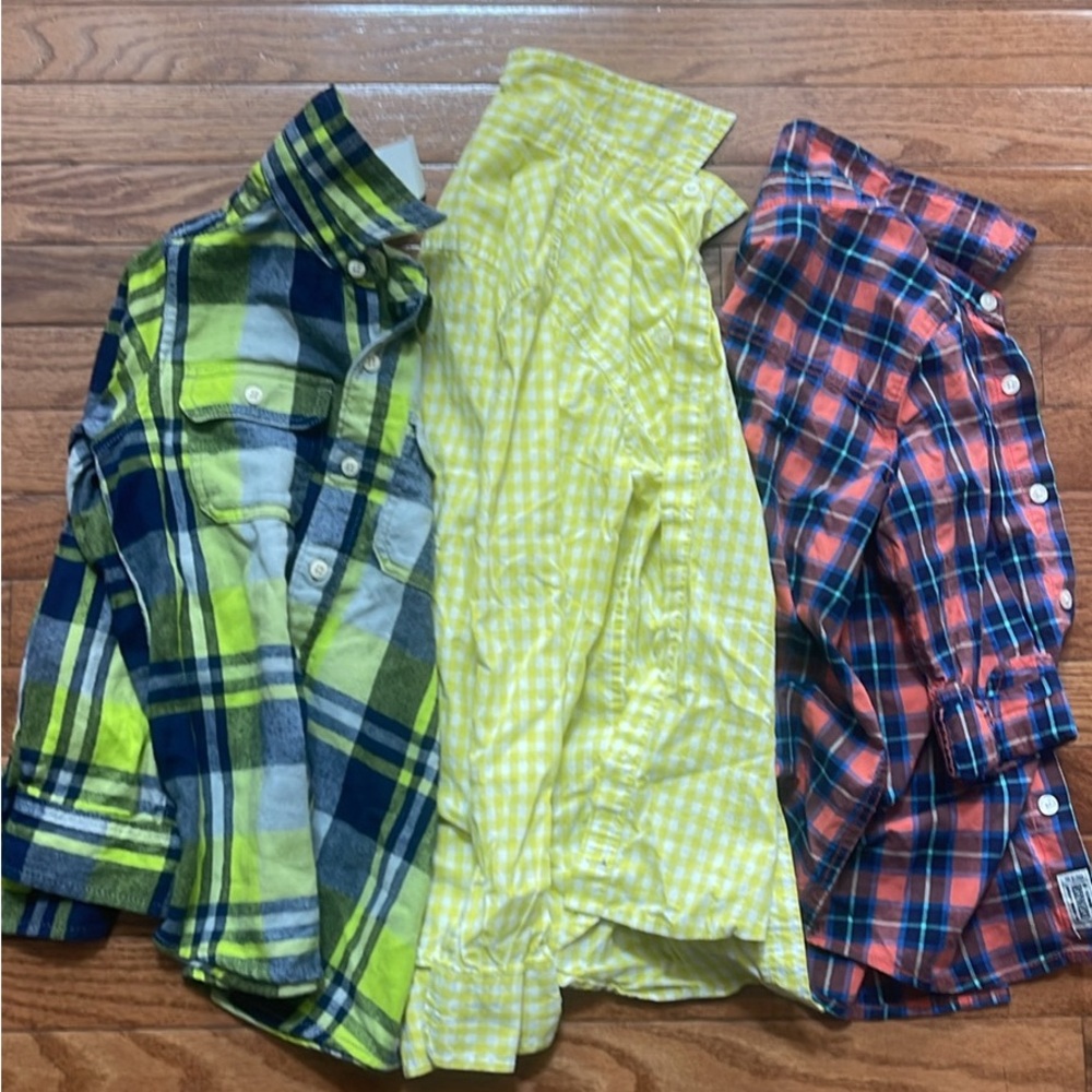 3 long sleeve boys buttons down size 7-8